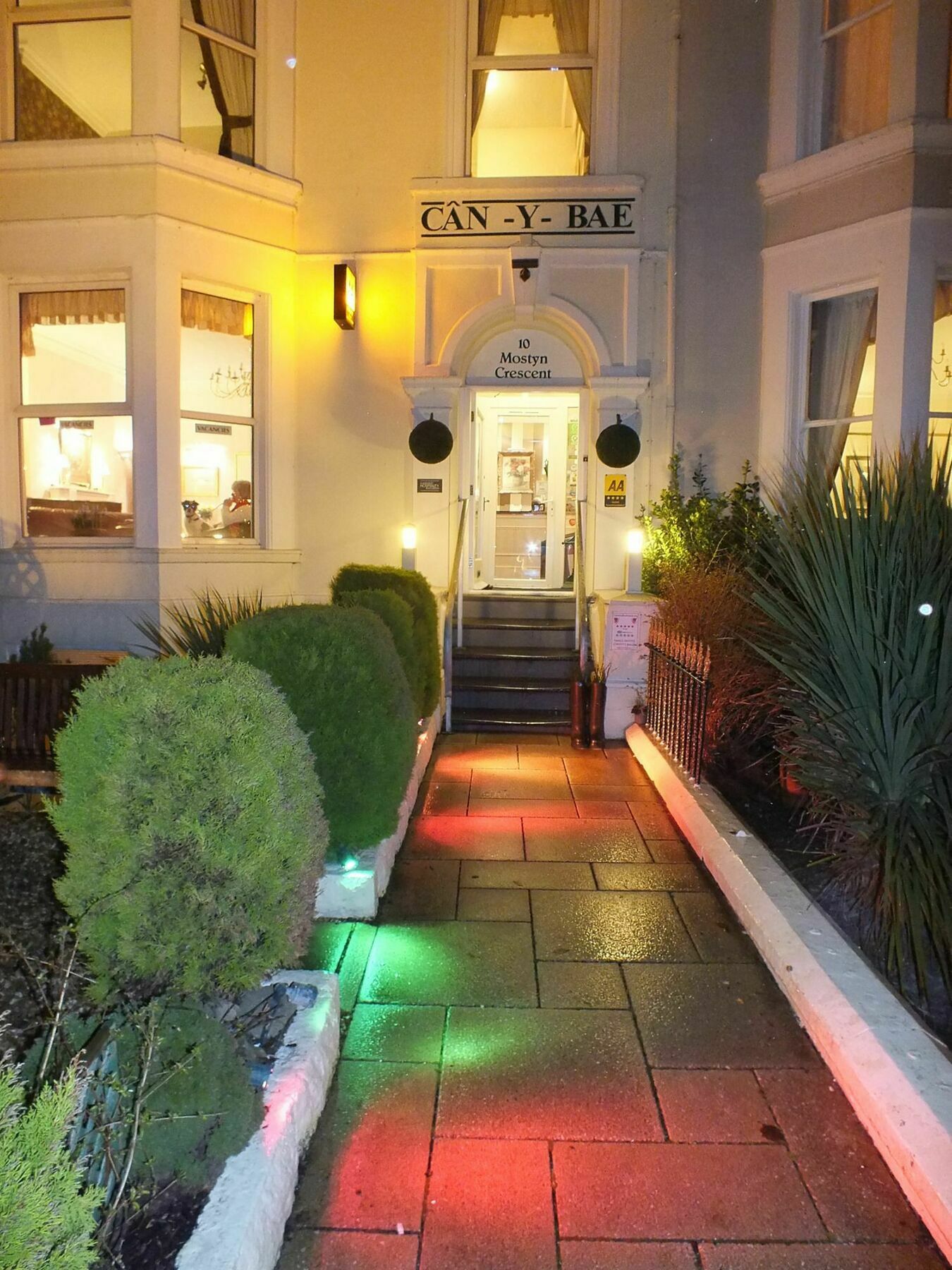 Can-y-bae 4* Llandudno
